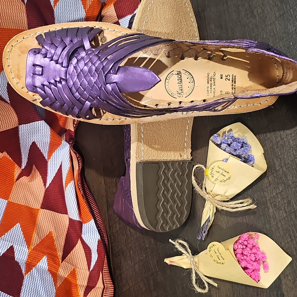 Purple Leather Ladies Shoes Size 8 New, Has'nt Been Worn - Picture 6 of 8